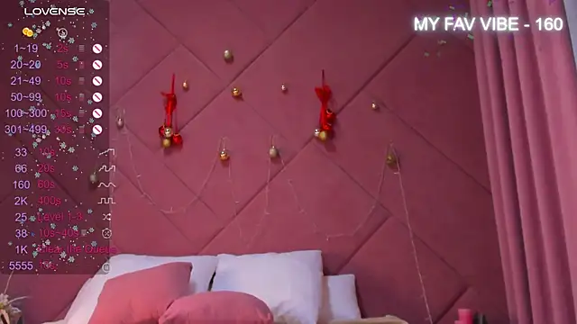 Snapshot of Skinny_Alice chatting on 12/27/24, 01:11 Skinny Alice online show from 12/27/24, 01:11