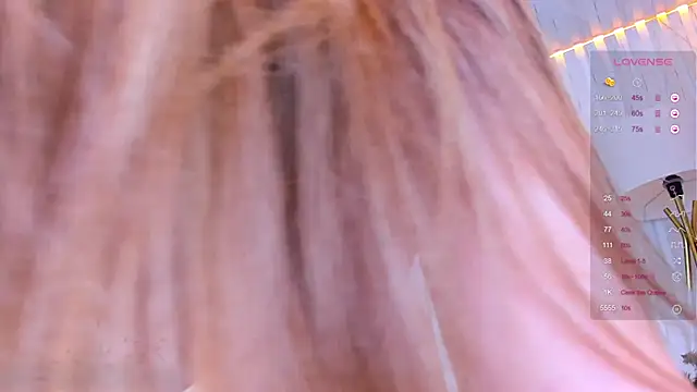 Snapshot of Skinny_Alice chatting on 01/13/25, 04:07 Skinny Alice online show from 01/13/25, 04:07