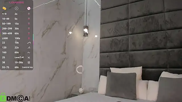 Snapshot of Skinny_Alice chatting on 10/20/25, 01:17 Skinny Alice online show from 10/20/25, 01:17