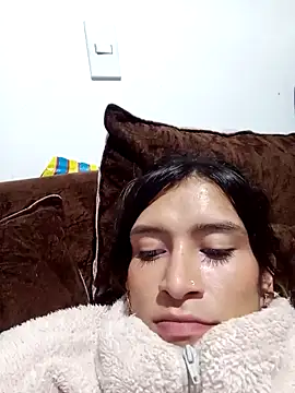 Snapshot of Queen_camila chatting on 01/18/25, 04:48 Queen camila online show from 01/18/25, 04:48