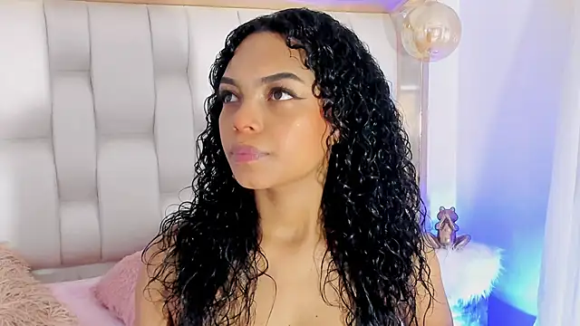 Snapshot of BeckyRusso chatting on 03/12/25, 12:47 BeckyRusso online show from 03/12/25, 12:47