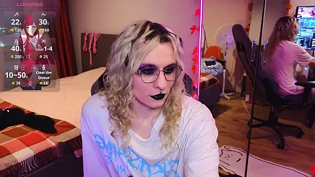 Snapshot of Lori_Myaf chatting on 11/06/25, 02:07 Lori Myaf online show from 11/06/25, 02:07