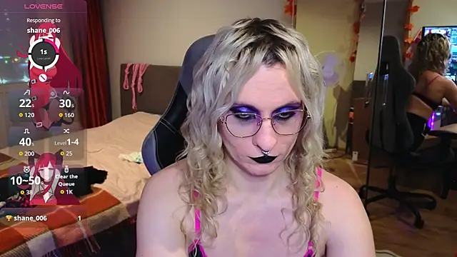 Snapshot of Lori_Myaf chatting on 11/08/25, 02:06 Lori Myaf online show from 11/08/25, 02:06