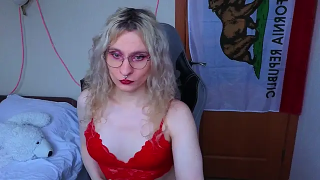 Snapshot of Lori_Myaf chatting on 03/03/26, 02:56 Lori Myaf online show from 03/03/26, 02:56