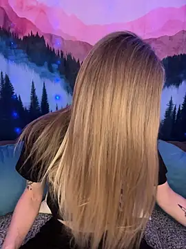 ItsDanniG online show from 02/05/26, 07:29