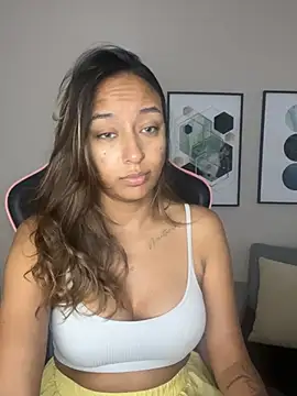 DianaHopson online show from 02/12/25, 10:37