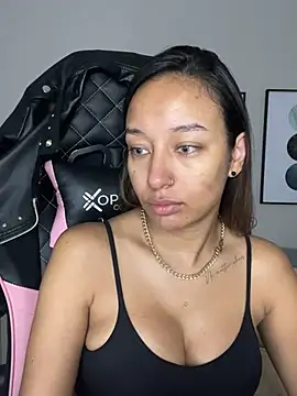 DianaHopson online show from 02/21/25, 10:28