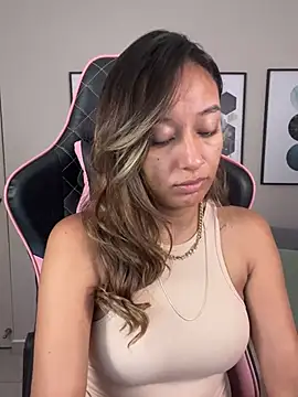 DianaHopson online show from 03/04/25, 10:46