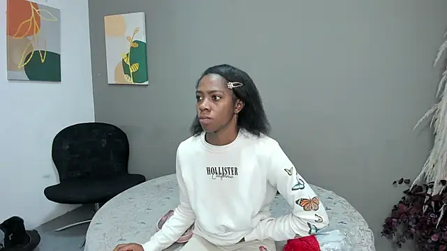 Snapshot of Shanelle__ chatting on 12/22/25, 11:51 Shanelle online show from 12/22/25, 11:51