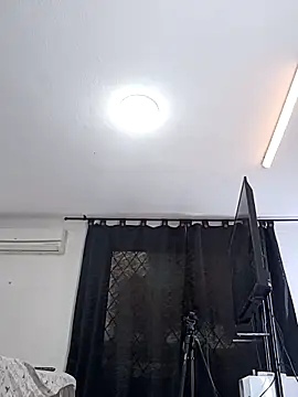 Snapshot of Shanelle__ chatting on 01/31/26, 07:34 Shanelle online show from 01/31/26, 07:34