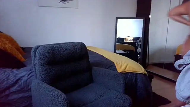 Snapshot of sarametisse26 chatting on 02/25/26, 07:18 sarametisse26 online show from 02/25/26, 07:18