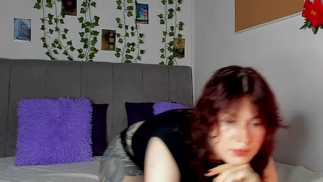 miss Lizzy online show from 10/20/25, 01:17