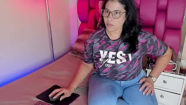 Snapshot of desire_matture chatting on 01/06/25, 07:45 desire matture online show from 01/06/25, 07:45