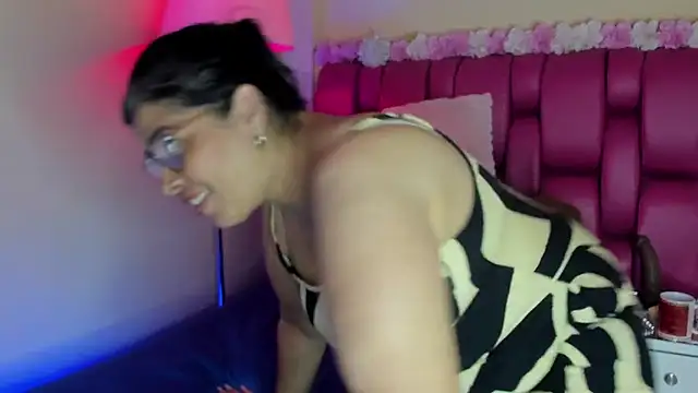 Snapshot of desire_matture chatting on 01/11/25, 07:38 desire matture online show from 01/11/25, 07:38