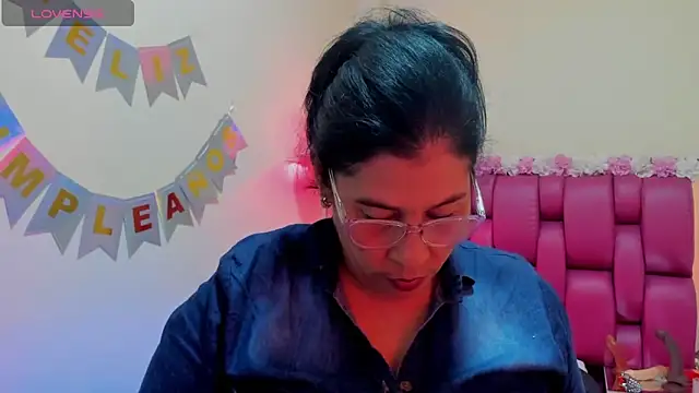 Snapshot of desire_matture chatting on 02/02/25, 07:35 desire matture online show from 02/02/25, 07:35