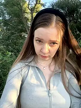 Snapshot of EvaWhite_ chatting on 09/16/25, 02:51 EvaWhite online show from 09/16/25, 02:51