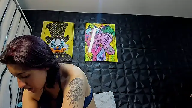 AngelaLinaresx69 online show from 02/24/26, 09:13