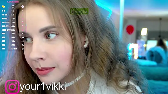 Snapshot of Vikki_Cheese chatting on 03/18/25, 08:48 Vikki Cheese online show from 03/18/25, 08:48