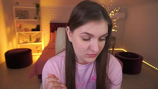 EmmyCharmm online show from 04/21/26, 05:47