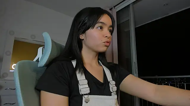 Olivia xd  online show from 12/08/24, 01:02