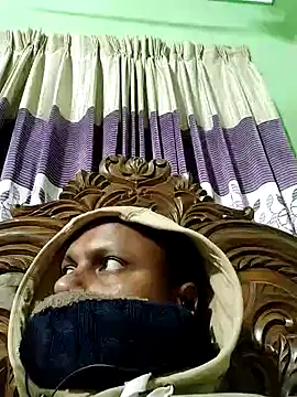 Niladri1410 online show from 12/28/24, 04:09