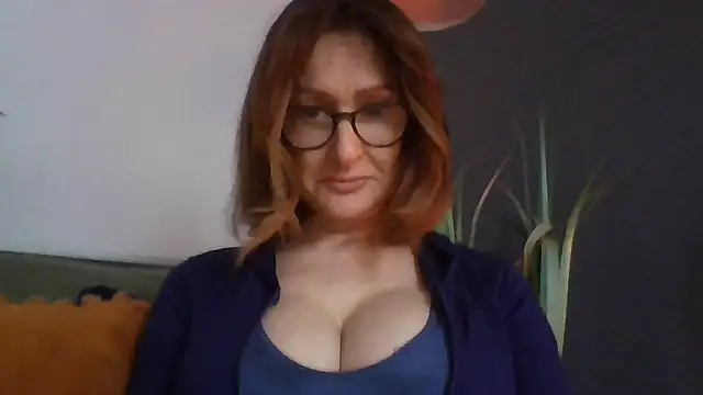 Princessviaa online show from 02/12/26, 10:10