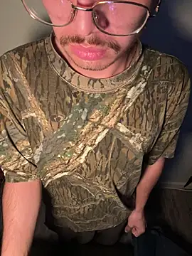 demonslayerr999 online show from 12/21/24, 01:58