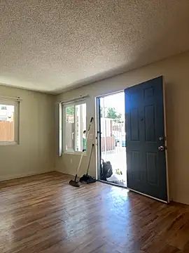 demonslayerr999 online show from 09/16/25, 06:53