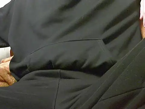 wirytynum online show from 11/26/25, 02:40