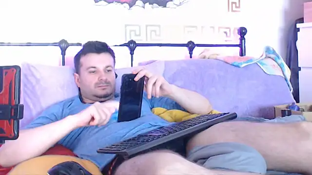 Snapshot of erotico69xxx chatting on 01/09/25, 11:13 erotico69xxx online show from 01/09/25, 11:13