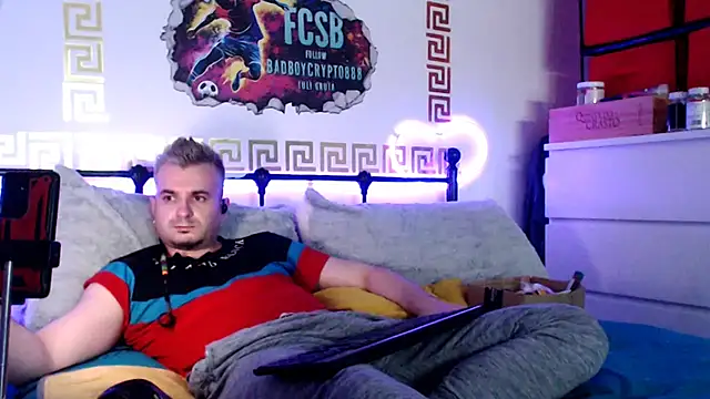 Snapshot of erotico69xxx chatting on 02/19/25, 08:52 erotico69xxx online show from 02/19/25, 08:52