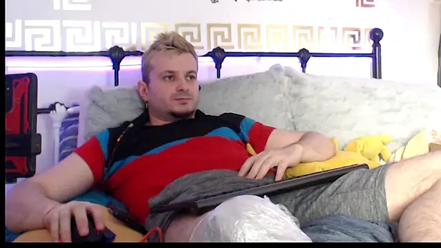 Snapshot of erotico69xxx chatting on 03/07/25, 04:33 erotico69xxx online show from 03/07/25, 04:33