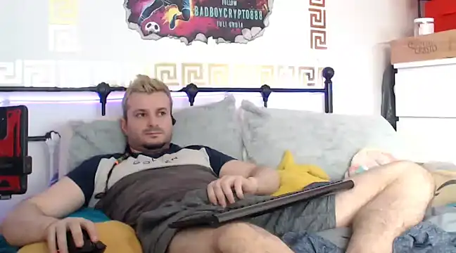 Snapshot of erotico69xxx chatting on 03/10/25, 12:15 erotico69xxx online show from 03/10/25, 12:15