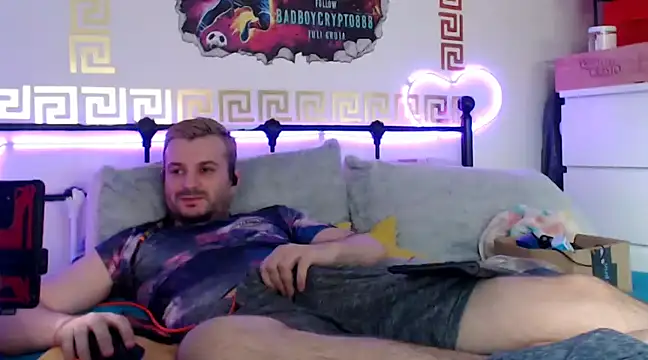 Snapshot of erotico69xxx chatting on 03/13/25, 05:18 erotico69xxx online show from 03/13/25, 05:18