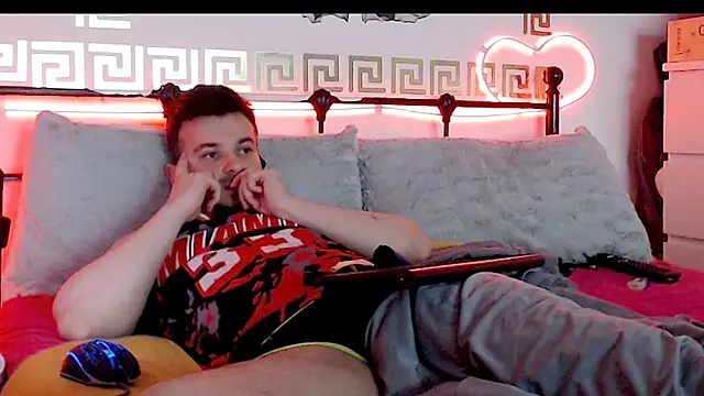 Snapshot of erotico69xxx chatting on 09/14/25, 12:10 erotico69xxx online show from 09/14/25, 12:10