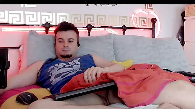 Snapshot of erotico69xxx chatting on 09/18/25, 12:40 erotico69xxx online show from 09/18/25, 12:40