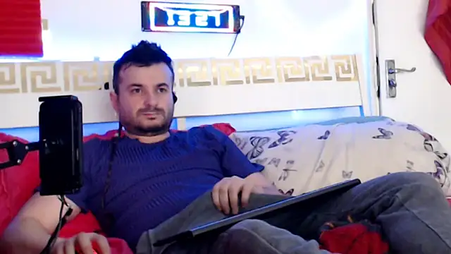 Snapshot of erotico69xxx chatting on 12/21/25, 01:29 erotico69xxx online show from 12/21/25, 01:29