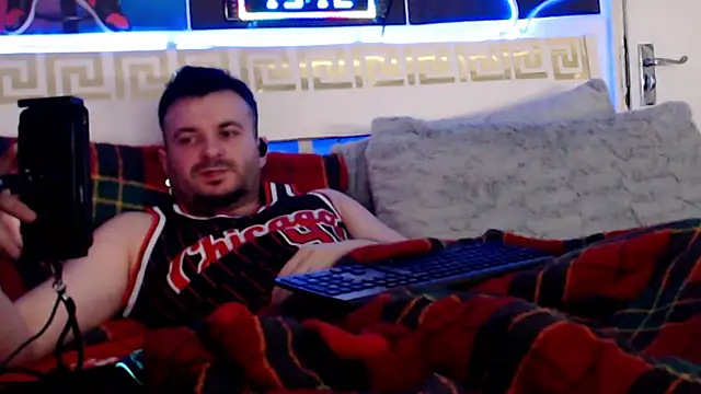 Snapshot of erotico69xxx chatting on 01/11/26, 01:16 erotico69xxx online show from 01/11/26, 01:16