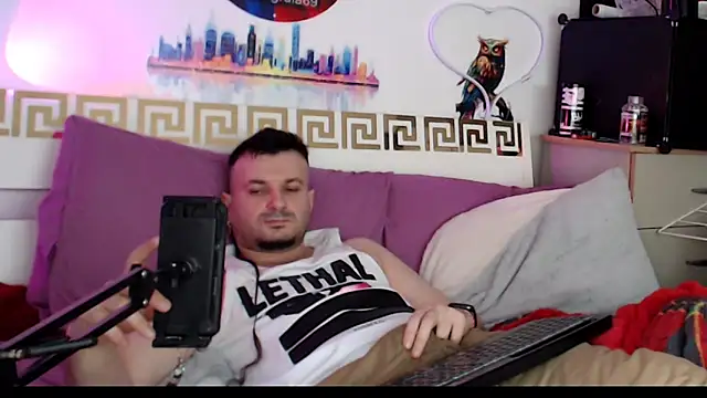 erotico69xxx online show from 04/17/26, 01:03