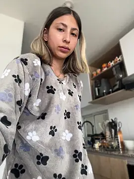 Ameellie online show from 04/23/26, 04:09