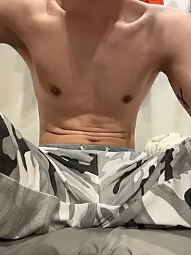 Snapshot of Shohei_erokukan chatting on 06/17/26, 04:30 Shohei erokukan online show from 06/17/26, 04:30