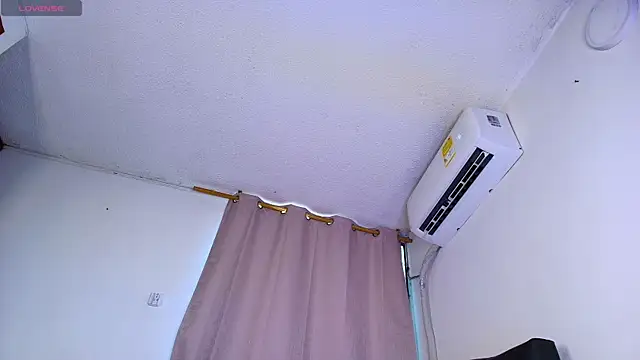 Mia depp online show from 04/21/26, 08:44