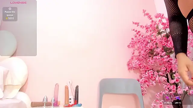 Letizia West  online show from 01/19/25, 08:18