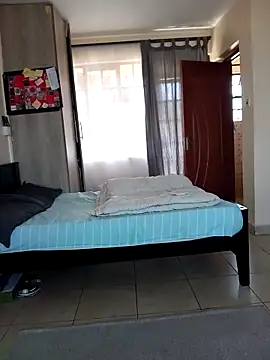 skiihot online show from 12/15/25, 10:30