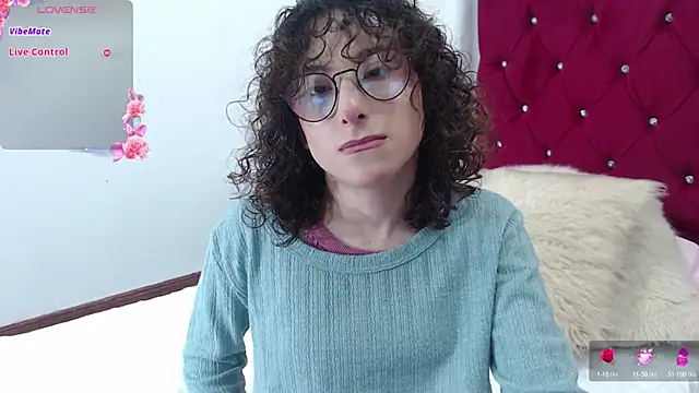 Snapshot of little__amy_ chatting on 09/16/25, 09:16 little amy online show from 09/16/25, 09:16