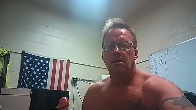 Snapshot of Cockrub1 chatting on 09/22/25, 07:38 Cockrub1 online show from 09/22/25, 07:38