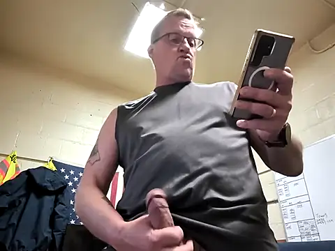 Snapshot of Cockrub1 chatting on 04/08/26, 10:48 Cockrub1 online show from 04/08/26, 10:48