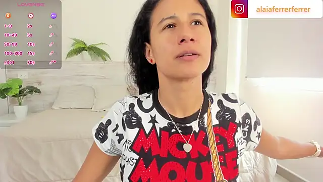 Alaia Ferrer  online show from 02/14/25, 08:26