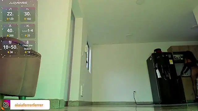 Alaia Ferrer  online show from 03/12/25, 10:39