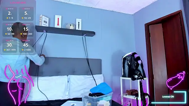 Snapshot of Coco_Kiss chatting on 09/14/25, 12:32 Coco Kiss online show from 09/14/25, 12:32